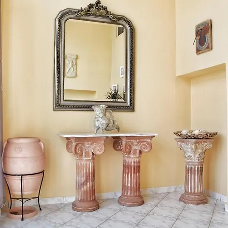 Mema's * Agia Efimia