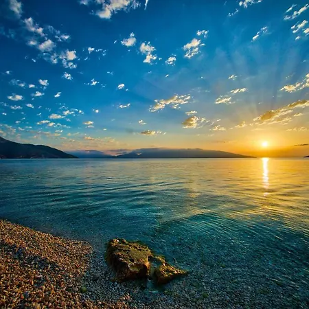 Mema's Apartment Agia Efimia