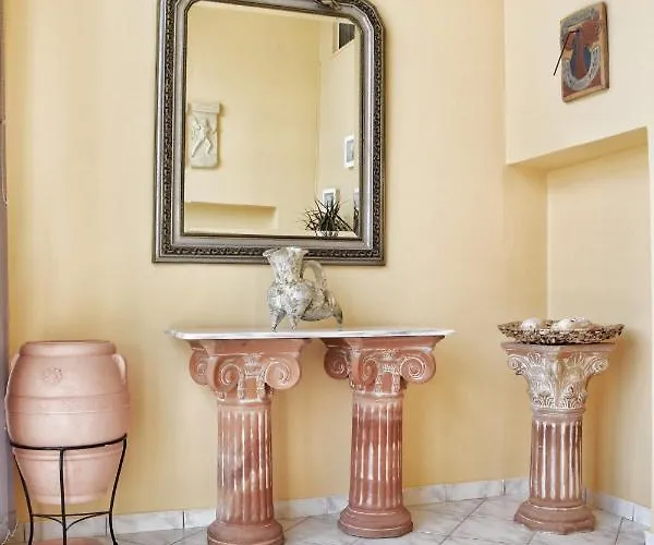 Mema's * Agia Efimia